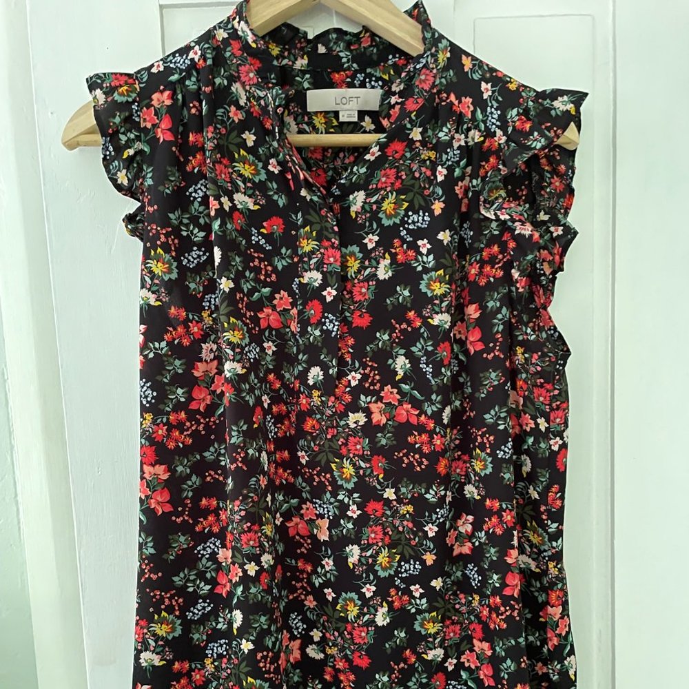 Loft sleeveless blouse
